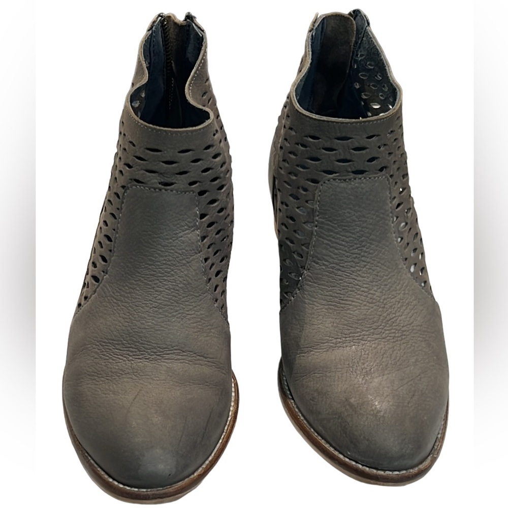Seychelles Ankle Boots Bearing Laser Cut Booties SB13